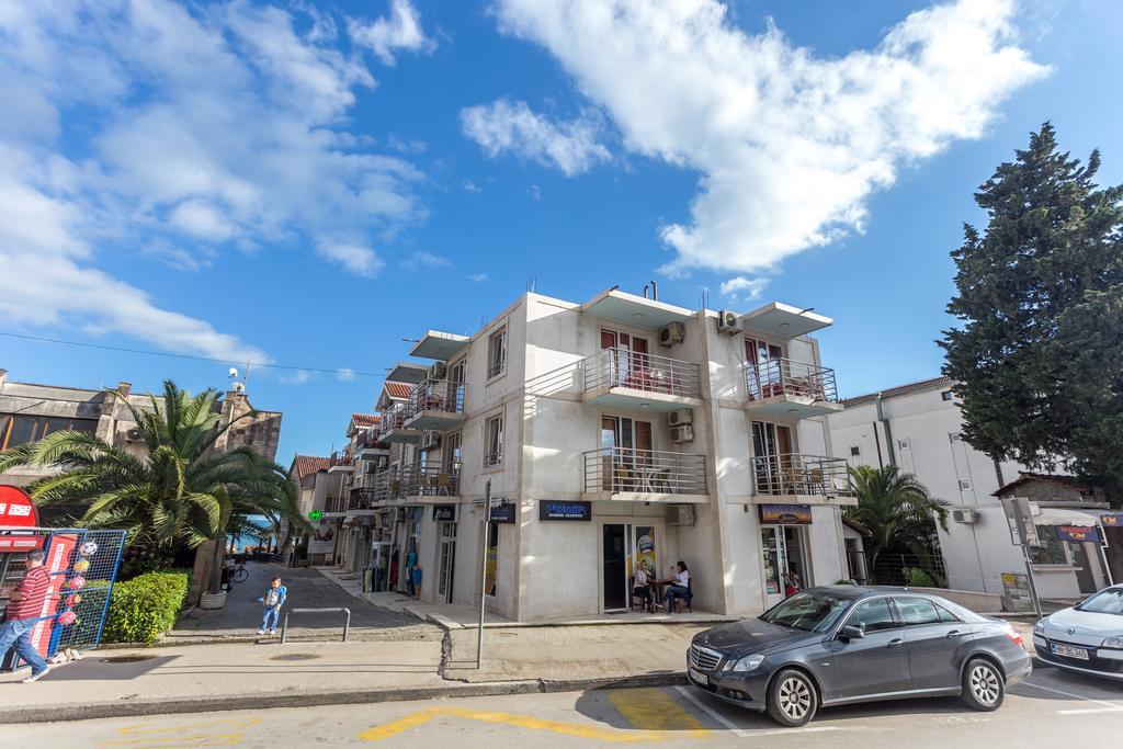 Apartmani Spaic ヘルツェグ・ノヴィ エクステリア 写真